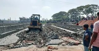 শেরপুরে তিন ইটভাটায় ৯ লাখ জরিমানা; কার্যক্রম বন্ধের নির্দেশ